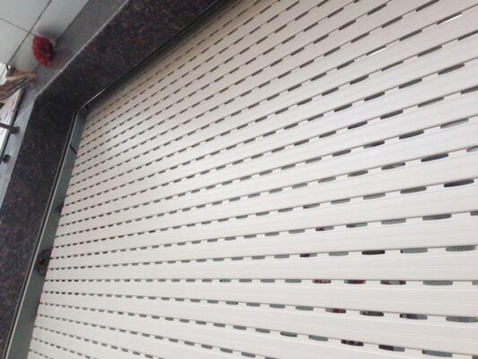 Chuyên thi công, lắp đặt cửa cuốn cao cấp tại Đắk Lắk