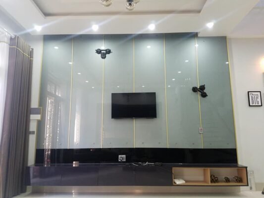 Xưởng thi công kính sơn chất lượng tốt theo yêu cầu tại Đắk Lắk